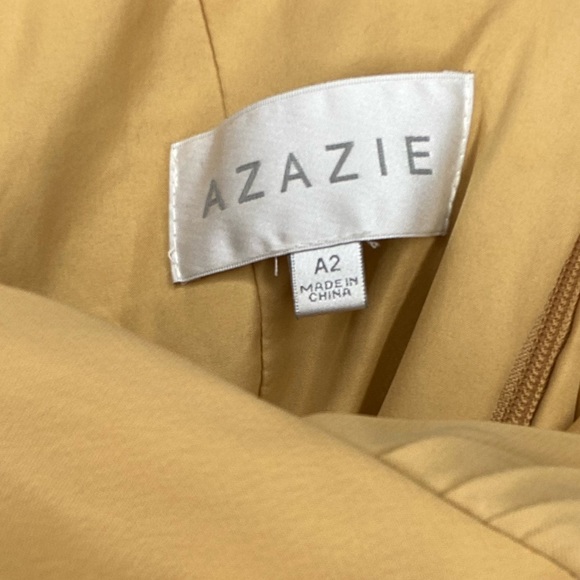 Dress - Picture 5 of 5